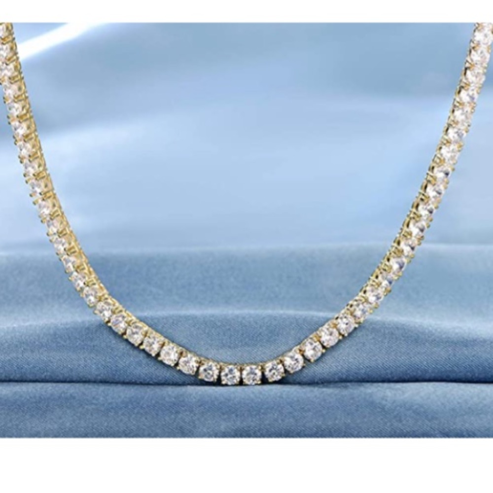 18k Tennis Necklace - Picture 5 of 9